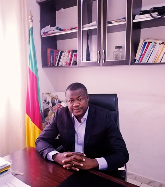 Le Directeur du Salon
Expert en Communication Événementielle et Publicitaire